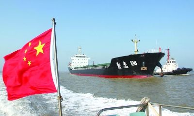 连云港灌河首次通航万吨级货轮