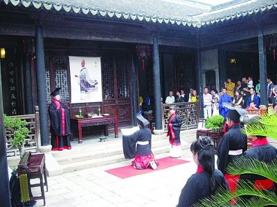 江苏各地热闹过端午 无锡复原祭祀古礼