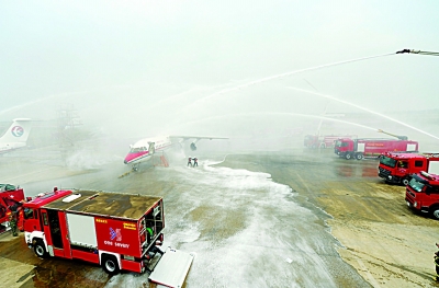 南京禄口国际机场消防车可追上飞机