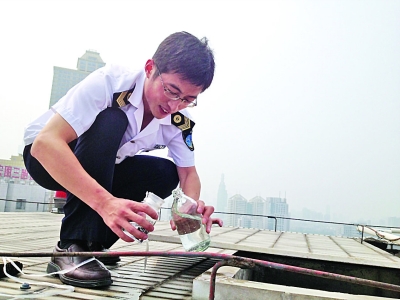 南京新街口一大厦曾发生水箱污染事件