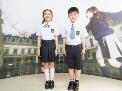 扬州一小学换英伦风校服家长喜欢学生期待