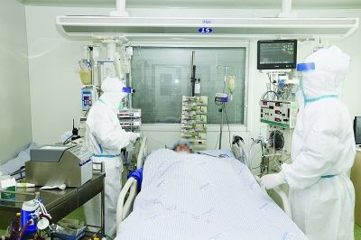 探访南京中大医院ICU:H7N9患者住负压病房