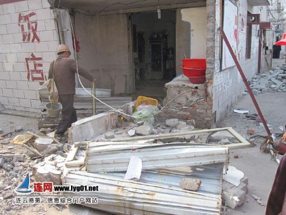 连云港一饭店因煤气泄漏突发爆炸 无人受伤