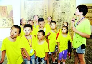 淮安淮阴区组织青少年参观红色教育基地