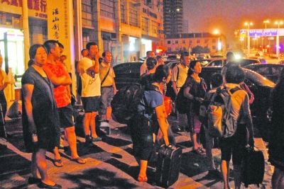 南通旅游团青岛遇火灾 游客没事导游司机遇难