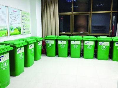 苏州一社区垃圾回收分十类环保口诀助推广
