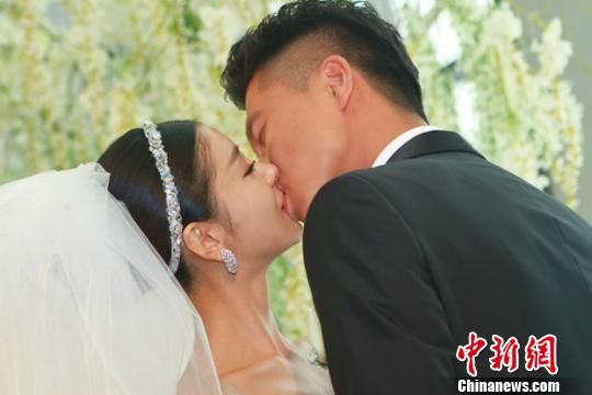 王雷李小萌大婚图片
