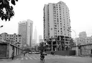 南京湖南路老地标本月爆破 百层大楼将崛起