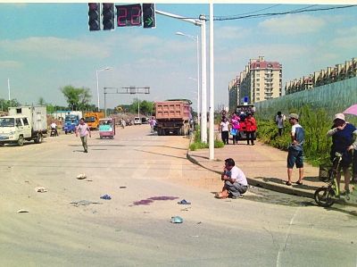 南京两兄妹被撞死 肇事渣土车司机庭审发抖