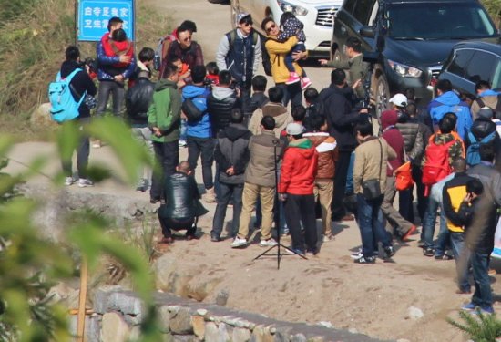 《爸爸》<em>进</em>农村 张亮林志颖抓泥鳅窘态百出_江
