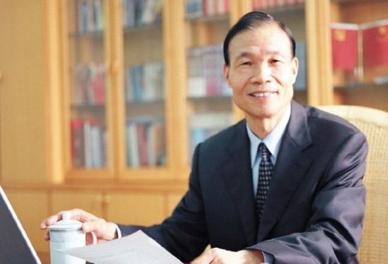 江苏上上集团丁山华被授予 2013年中国经济人