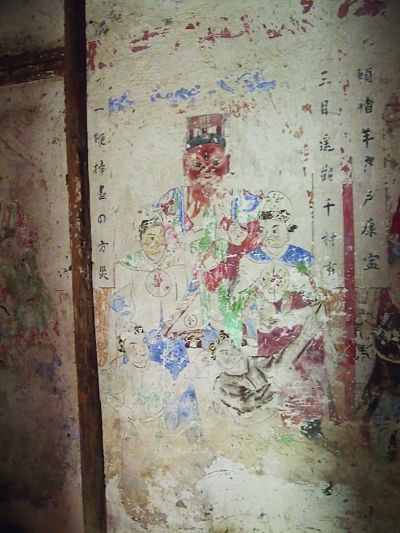 南京一土地庙现古壁画 绘有妈祖阎王赵公明