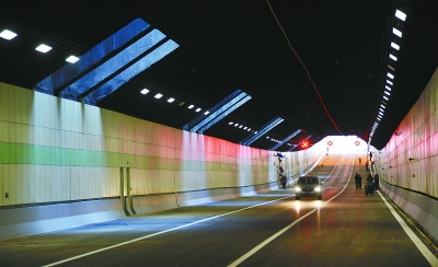 南京纬一路快速化改造五塘广场隧道10日通车