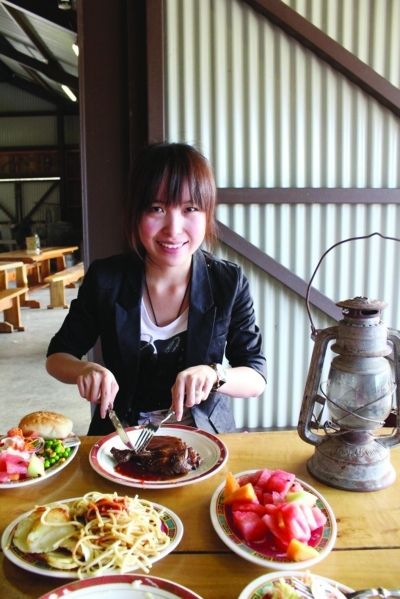 美女吃货不用花钱 遍尝南京300家特色餐厅