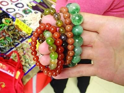 南京景区所卖廉价雨花石多假货 或危害人体