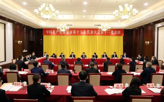 韩立明参加市第十五次党代会第十一代表团分组审议。
